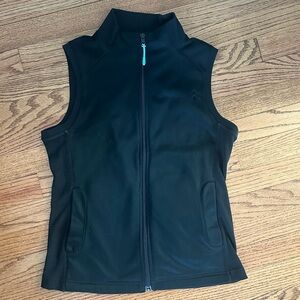 Size small black Gap vest